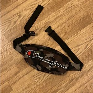 Champion Fanny Pack (camo)